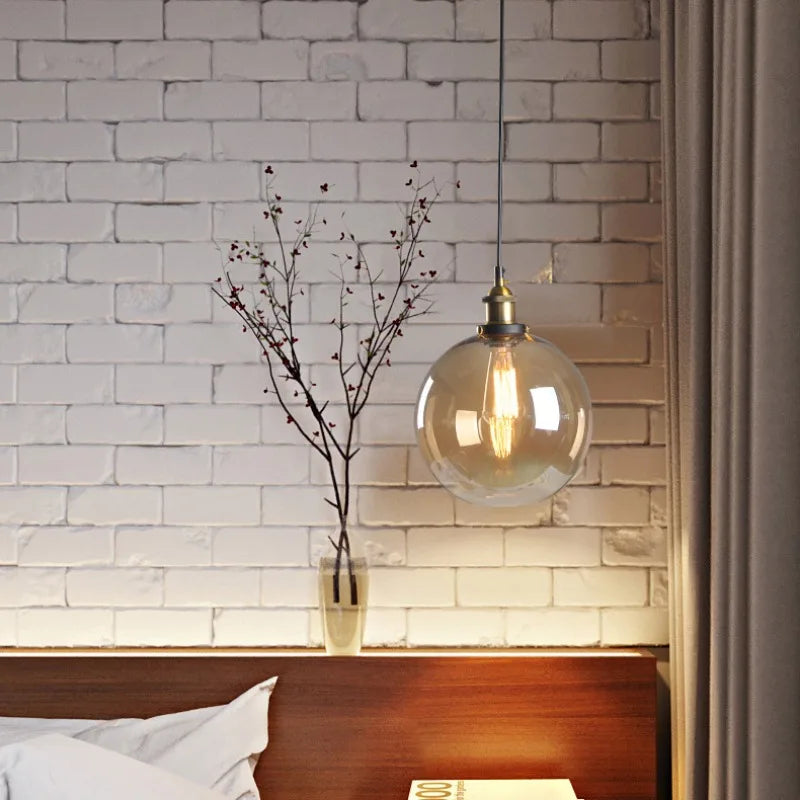 Nordische Glas-Pendelleuchte im Industrial-Vintage-Stil