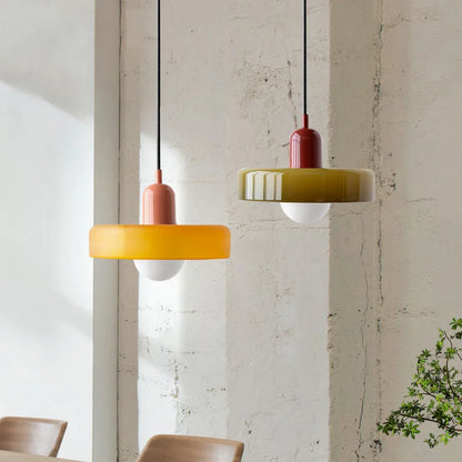 Bauhaus Pendelleuchte aus Mundgeblasenem Glas