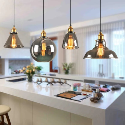 Nordische Glas-Pendelleuchte im Industrial-Vintage-Stil