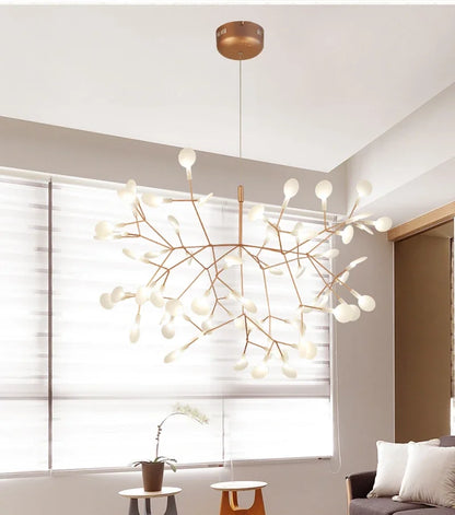 Luxuriöser Glühwürmchen-Kronleuchter mit Astdesign