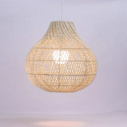 Handgeflochtene Rattan-Pendelleuchte im Tropfendesign